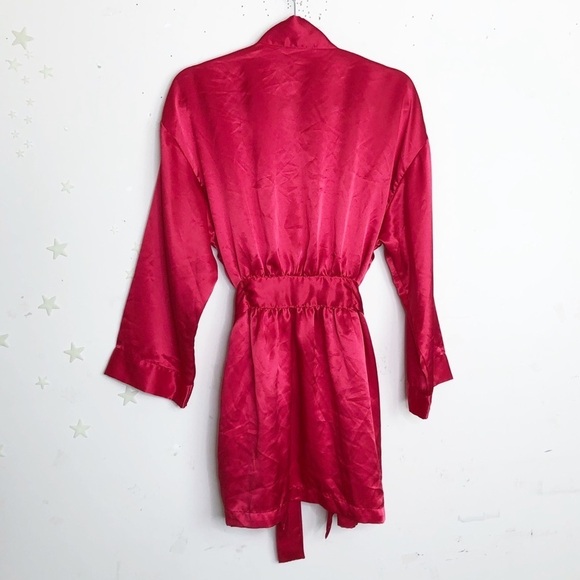 𝅺Victoria’s Secret red silky short kimono robe - Picture 2 of 9